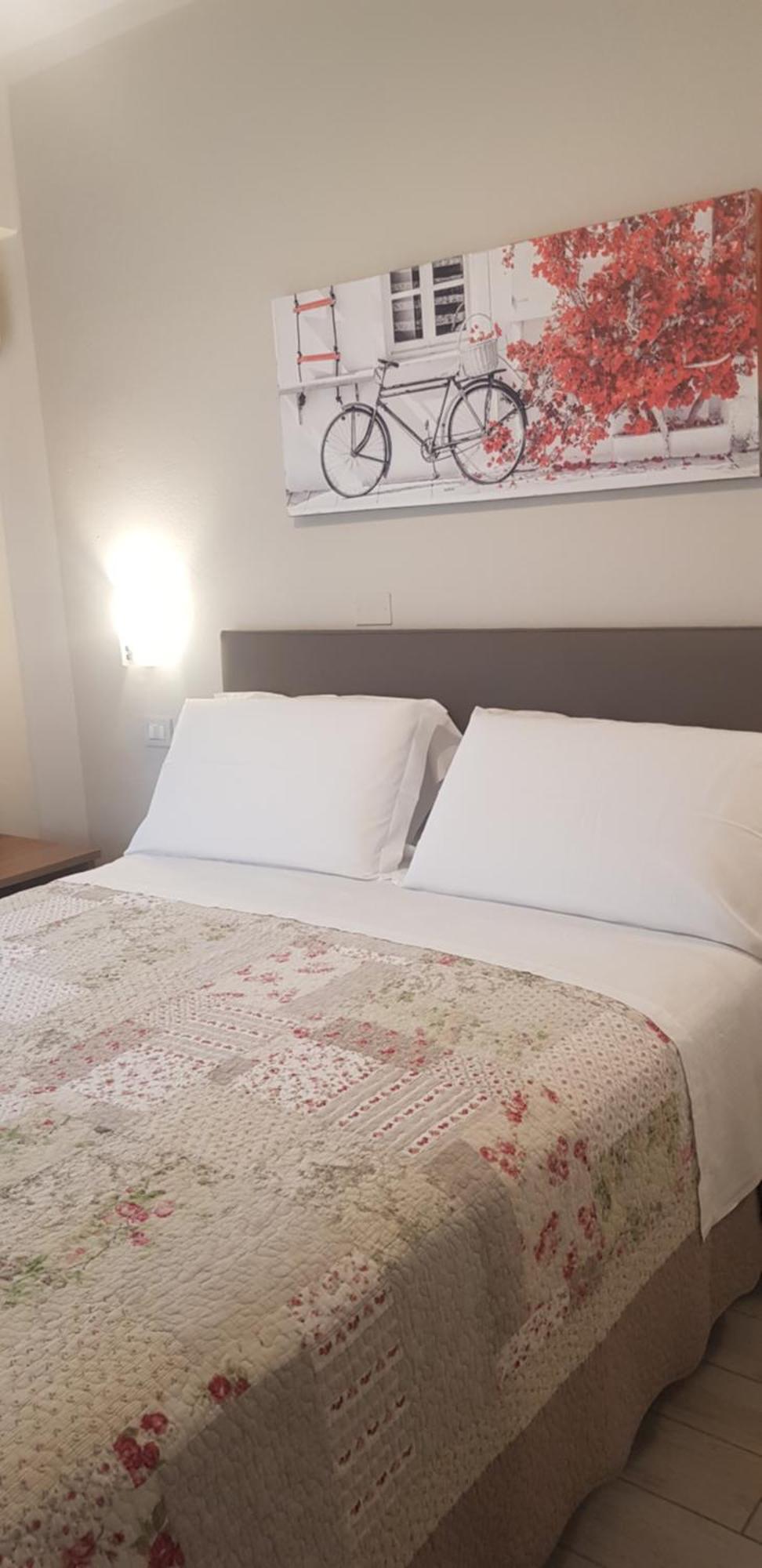 Hotel Margherita Meuble Sirmione Bagian luar foto