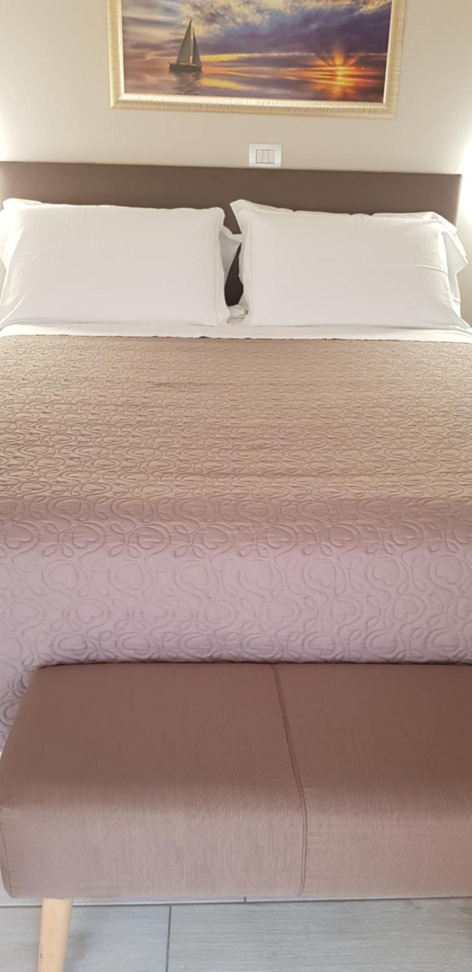 Hotel Margherita Meuble Sirmione Bagian luar foto