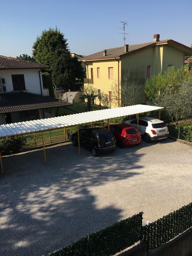 Hotel Margherita Meuble Sirmione Bagian luar foto
