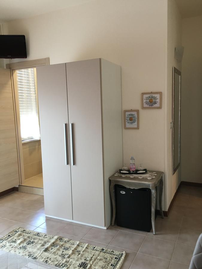 Hotel Margherita Meuble Sirmione Bagian luar foto