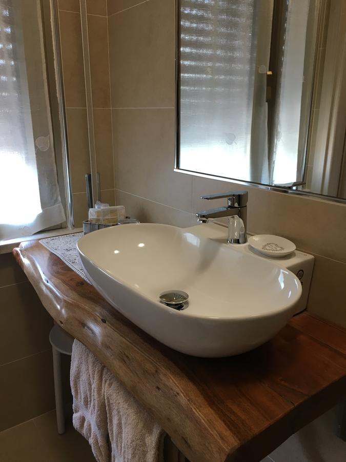 Hotel Margherita Meuble Sirmione Bagian luar foto
