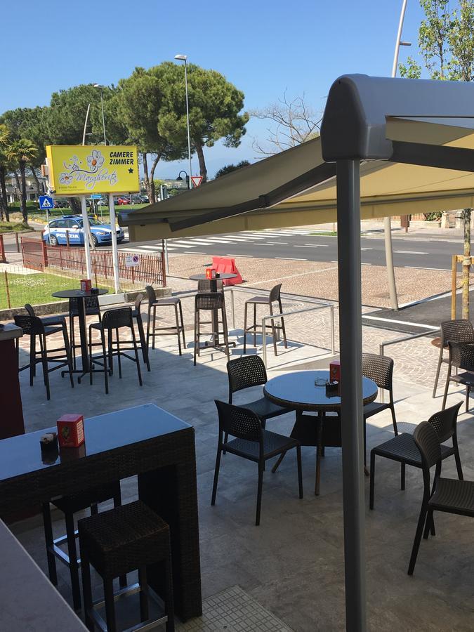 Hotel Margherita Meuble Sirmione Bagian luar foto