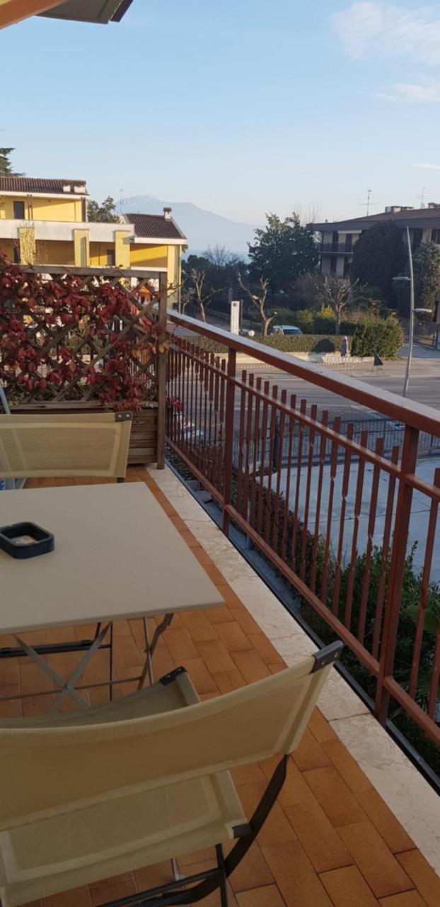 Hotel Margherita Meuble Sirmione Bagian luar foto